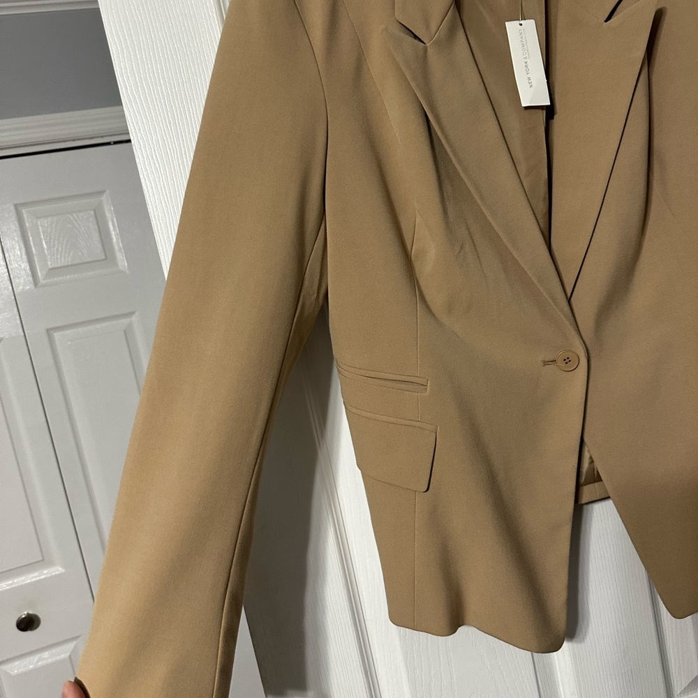 New York & Company Tan Blazer - Picture 6 of 16